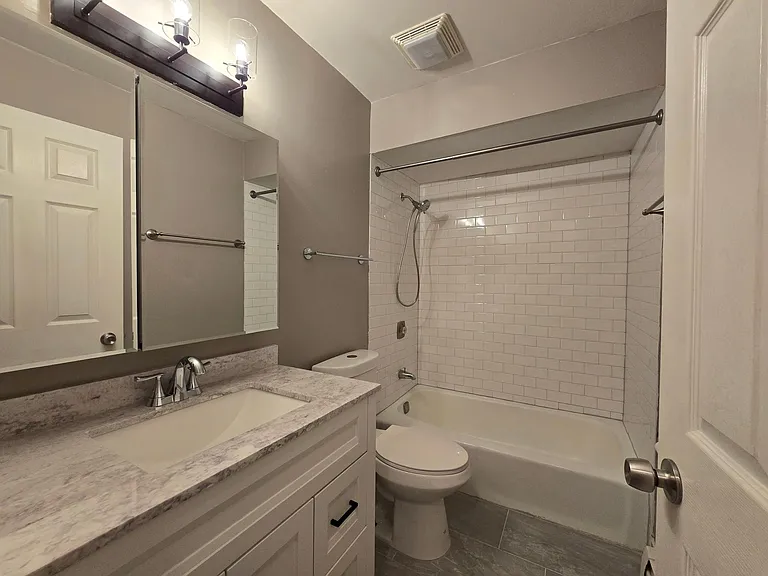 7721 Woodward Ave #3E — Photo 12