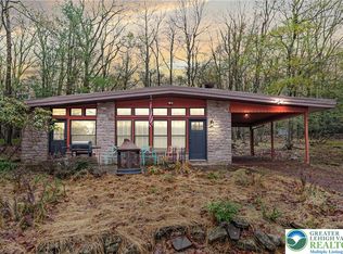 21 Hazard Run Rd, Lake Harmony, PA 18624