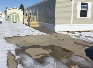 518 Turtle Bay Dr #94, Syracuse, IN