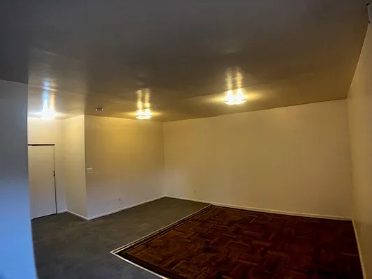 Rented by Smart NY Realty LLC | media 13