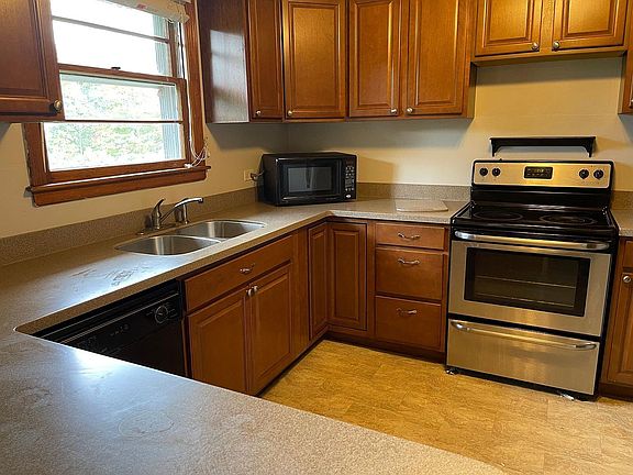 5th image of 4541 Golf Park Dr