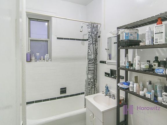 3rd image of 4107 47th Ave APT 2E