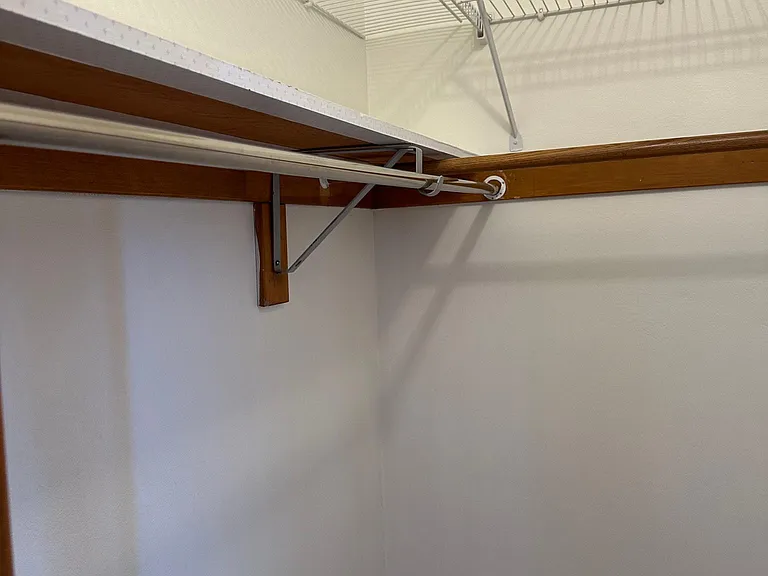 505 E Henry Clay St #204 — Photo 12