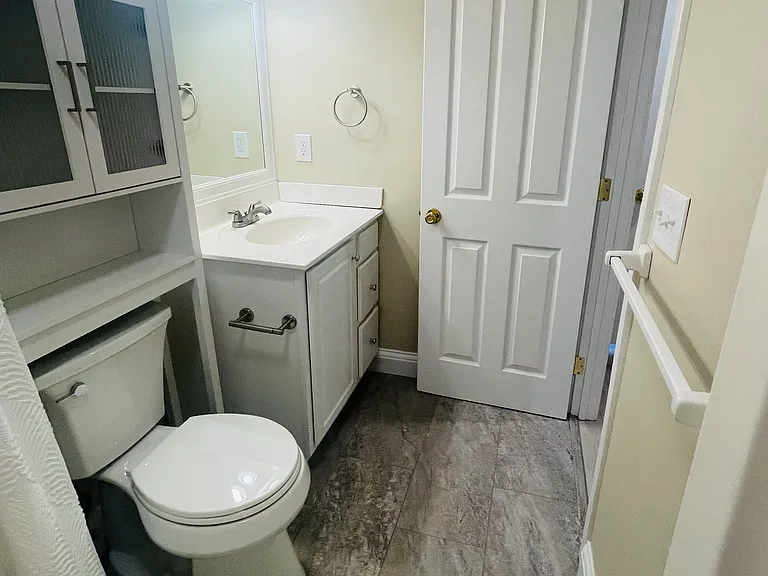 Upstairs Bath