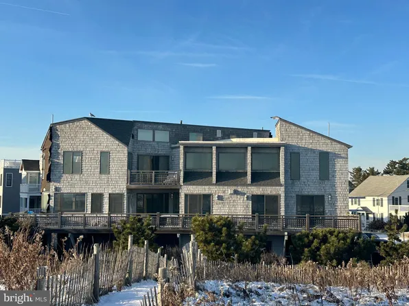 100 Glendola Ave, Beach Haven, NJ 08008