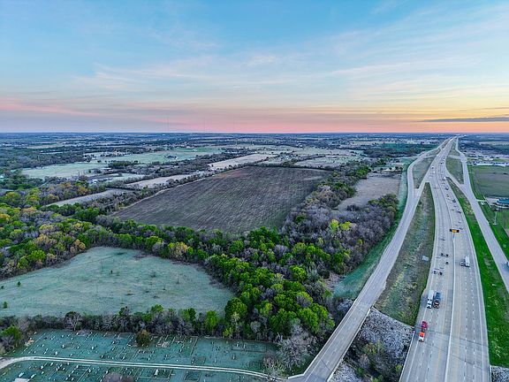 5th image of N Interstate Highway 35