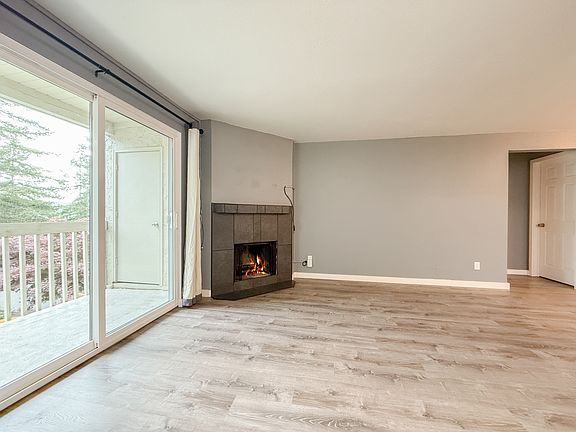 3rd image of 9494 Redmond Woodinville Rd NE #Neb205