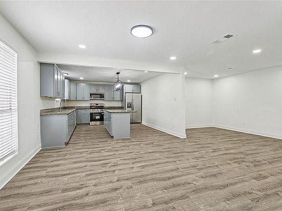 5th image of 7719 Mackenzie St