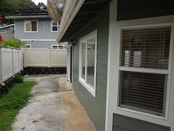 3rd image of 95-1302 Wikao St #27