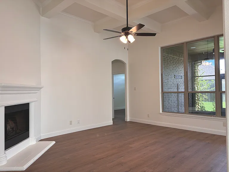 2206 Hartley Dr — Photo 3