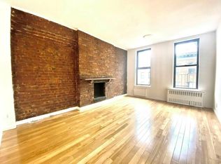 238 W 20th St #2E, New York, NY 10011