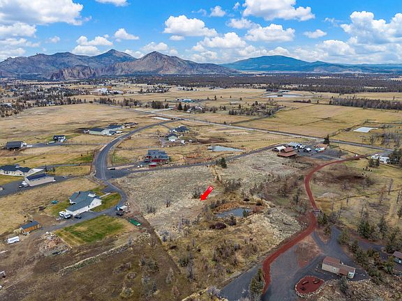 3rd image of 206 NE Frank Ln