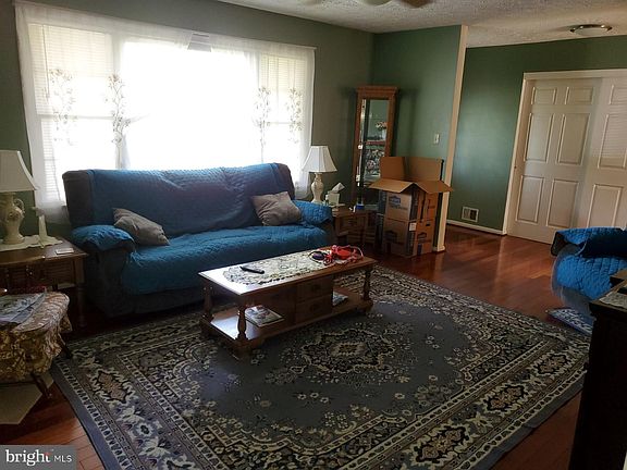 2nd image of 113 Everette Pl