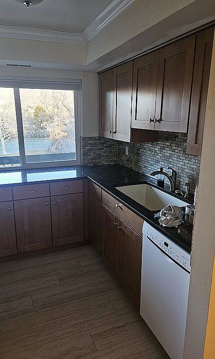 1st image of 5019 S Beaverbrook Ln