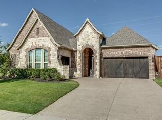 2104 Black Bear Dr, Euless, TX 76039