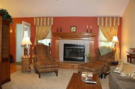 3rd image of 742 SW Ginger Hill Dr
