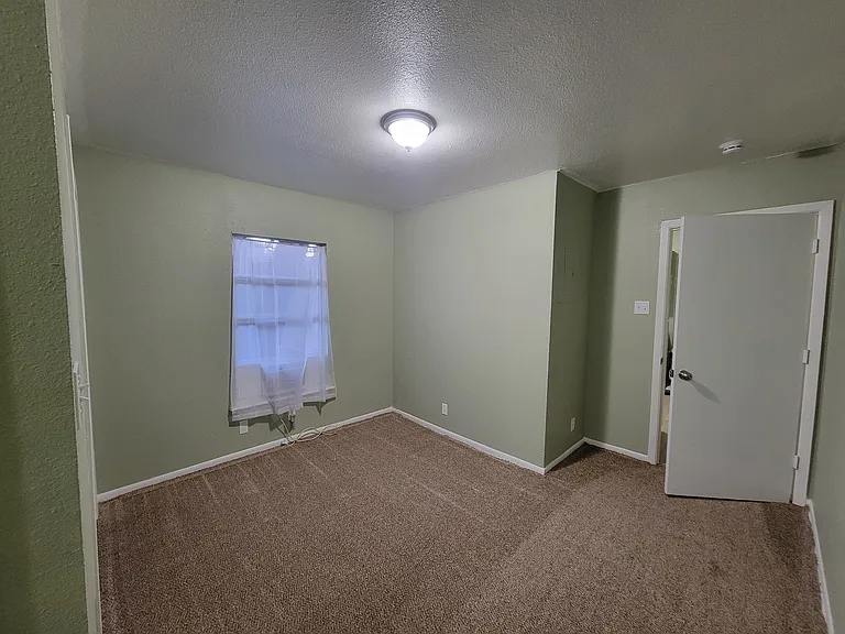 265 Rosebud Ln — Photo 6