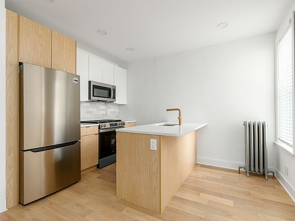 4th image of 5461 W Berks St #B