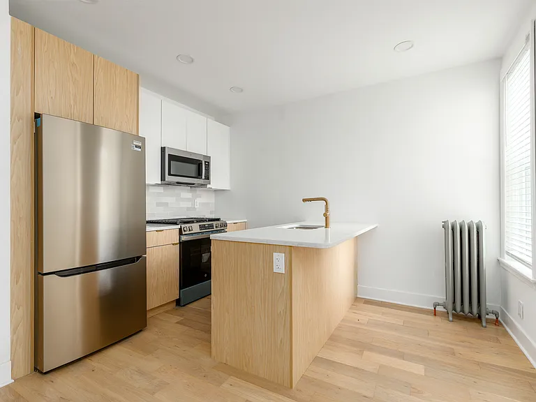 5461 W Berks St #B — Photo 5
