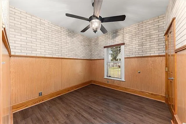 327 E Cleveland Ave — Photo 10