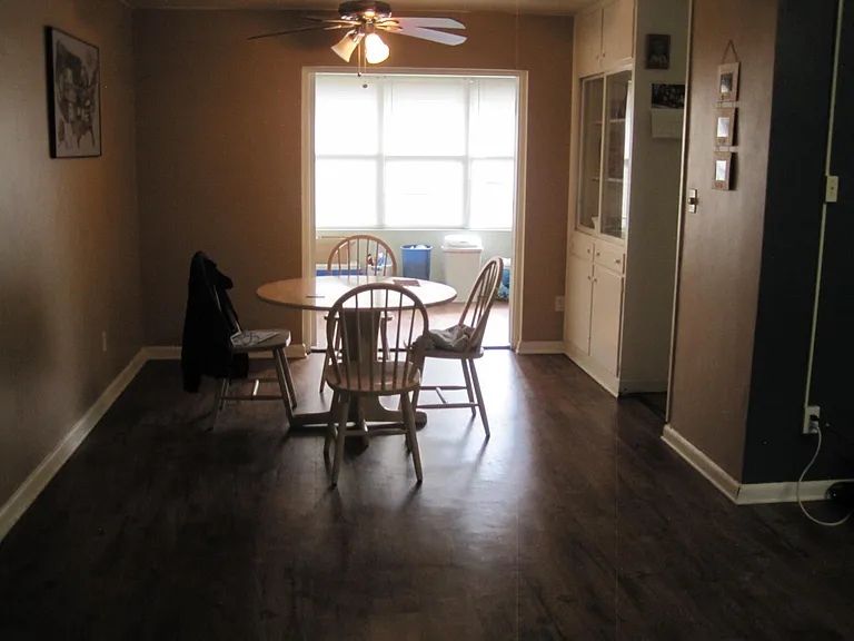 Eat In Dinette area off Kitchen