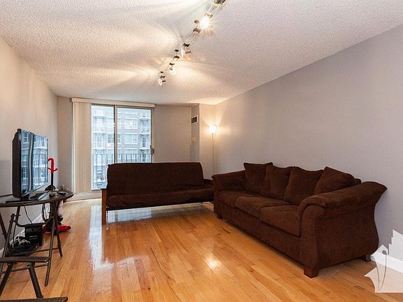 2nd image of 1250 N La Salle Dr #9th