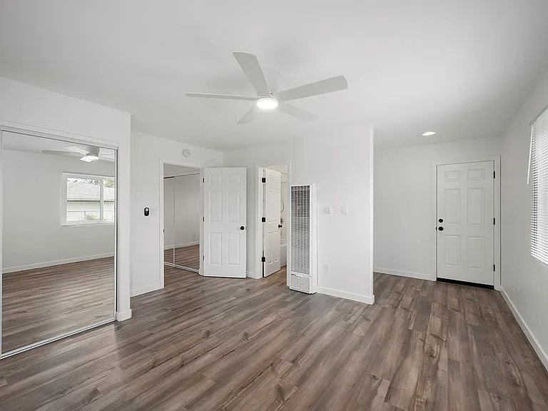 6378 Streamview Dr — Photo 15