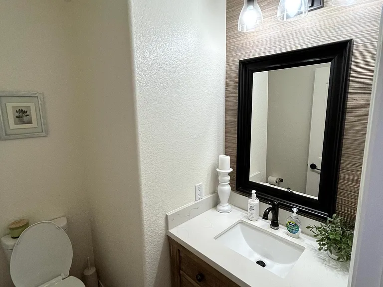 1888 Matin Cir — Photo 30