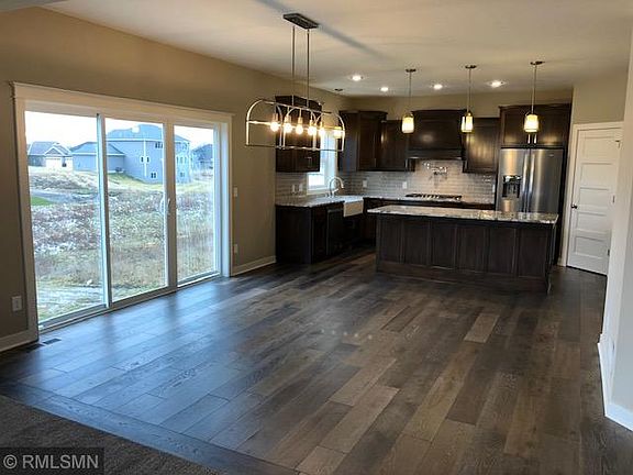 3rd image of 1042 168th Ave NW