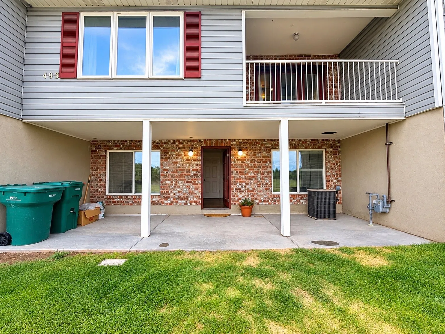 2 bed, 1120 sqft, $1,700 — Photo 2