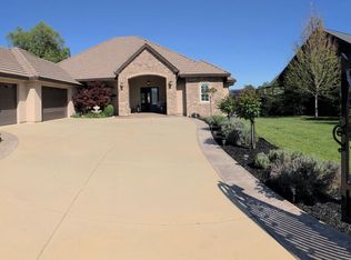 9165 Grand Manor Dr, Palo Cedro, CA 96073