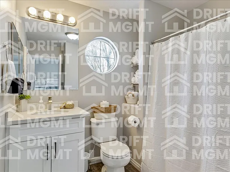 Unit Photo