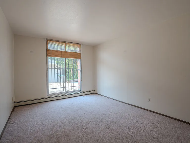 3055 N Oakland Ave — Photo 19