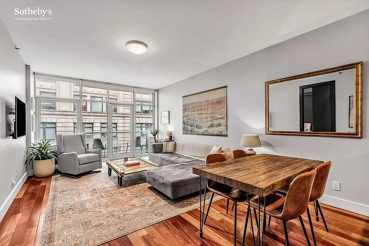 300 Spring St APT 4B photo 1