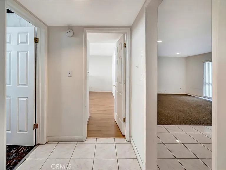 5315 Zelzah Ave #6 — Photo 13