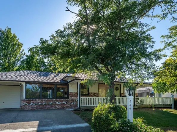 744 S Spring Street, Ukiah, CA 95482