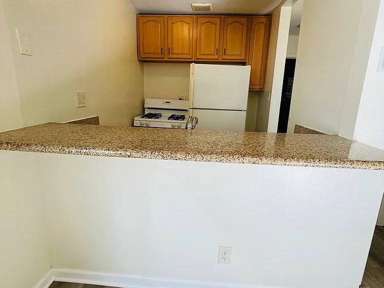 3025 Park — Photo 24