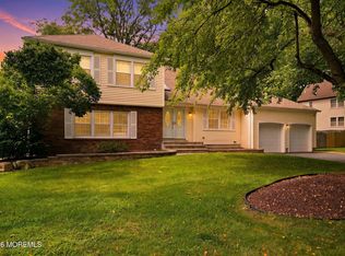 14 Bridle Way, Marlboro, NJ 07746