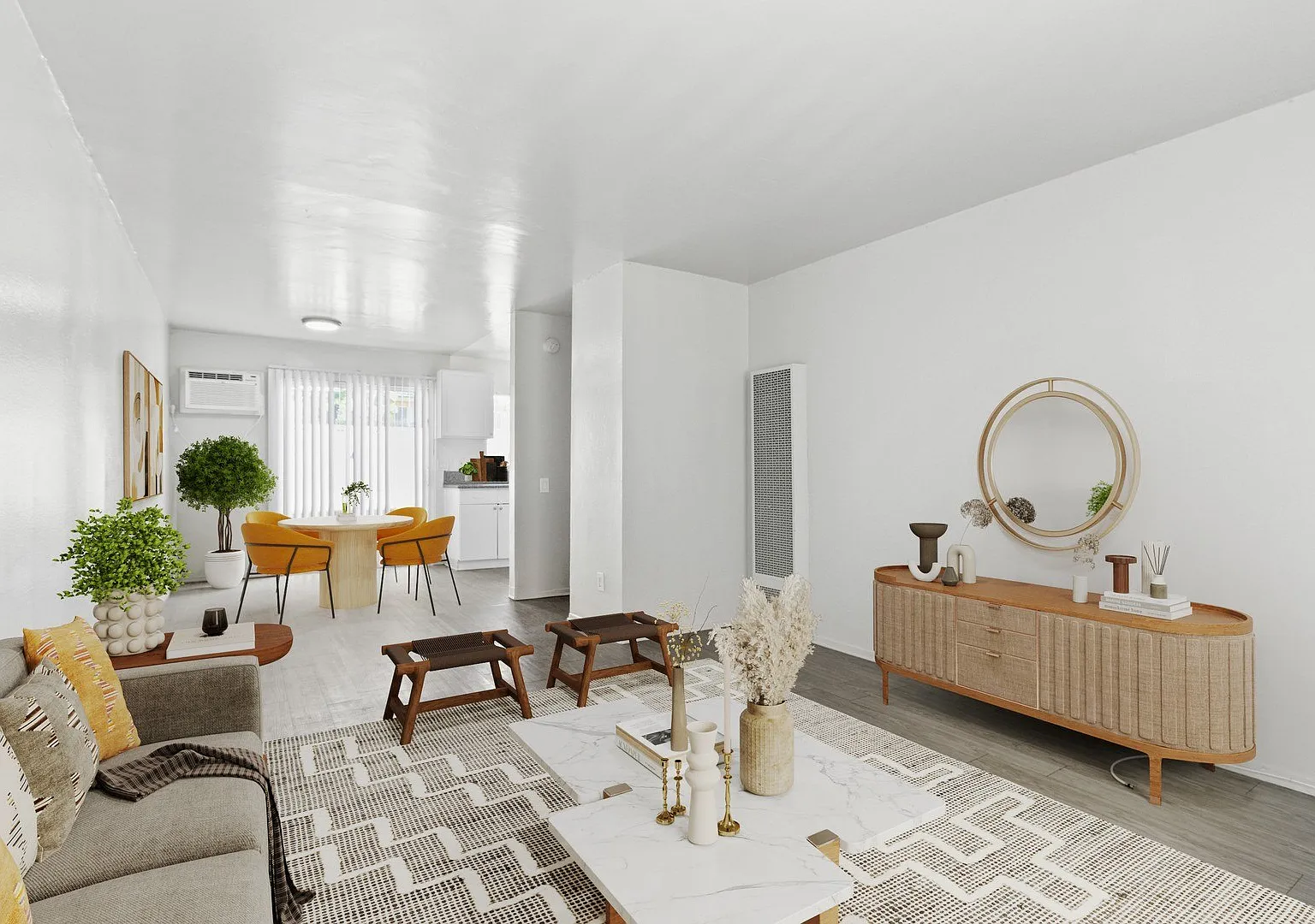 Carlyle Court Apartment Homes — Photo 3