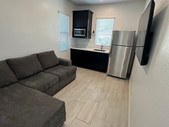 4th image of 292 Bridge Canyon St #B