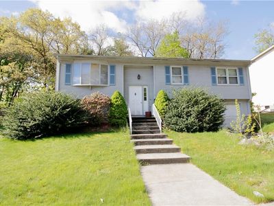 4 Gale Ct, North Providence, RI, 02904
