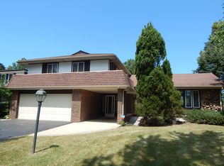 1120 W Compton Point, Addison, IL 60101