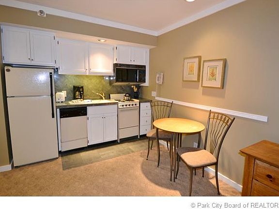5th image of 1385 Lowell Ave #226