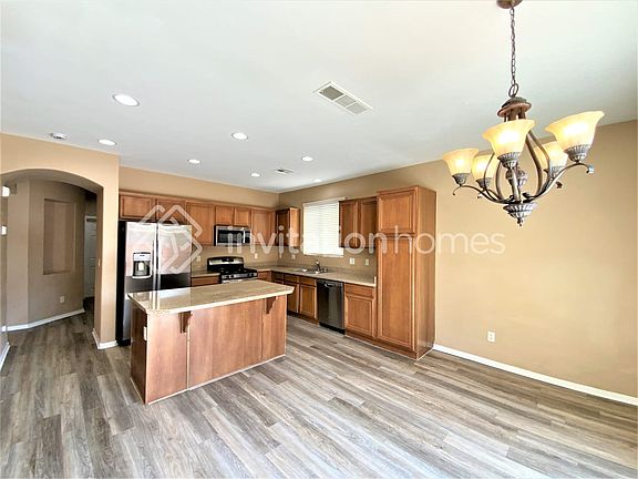 5th image of 7869 Limestone Arch Ave
