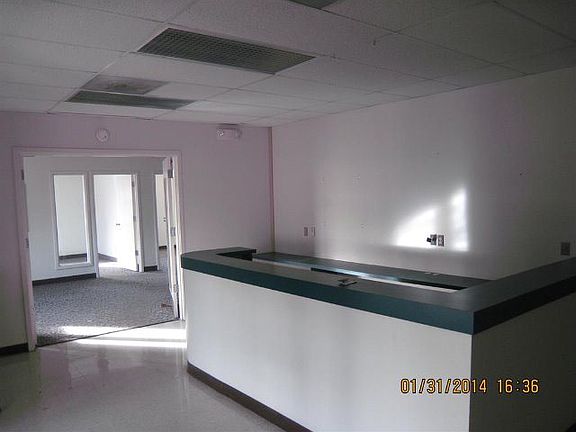 5th image of 203 E Harris Pl