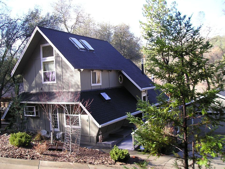 1st image of 18036 Foxtail Dr