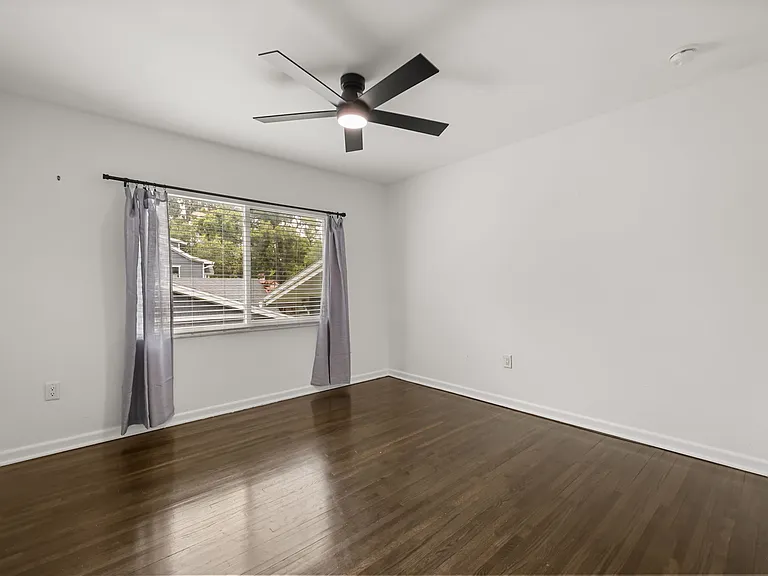 1440 Bonnie Burn Cir — Photo 13