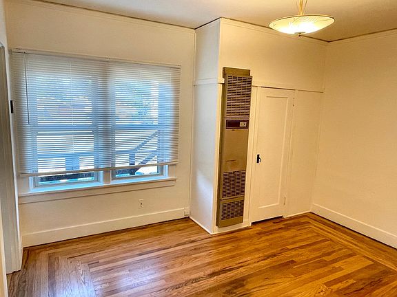 4th image of 8204 N Peninsular Ave #3