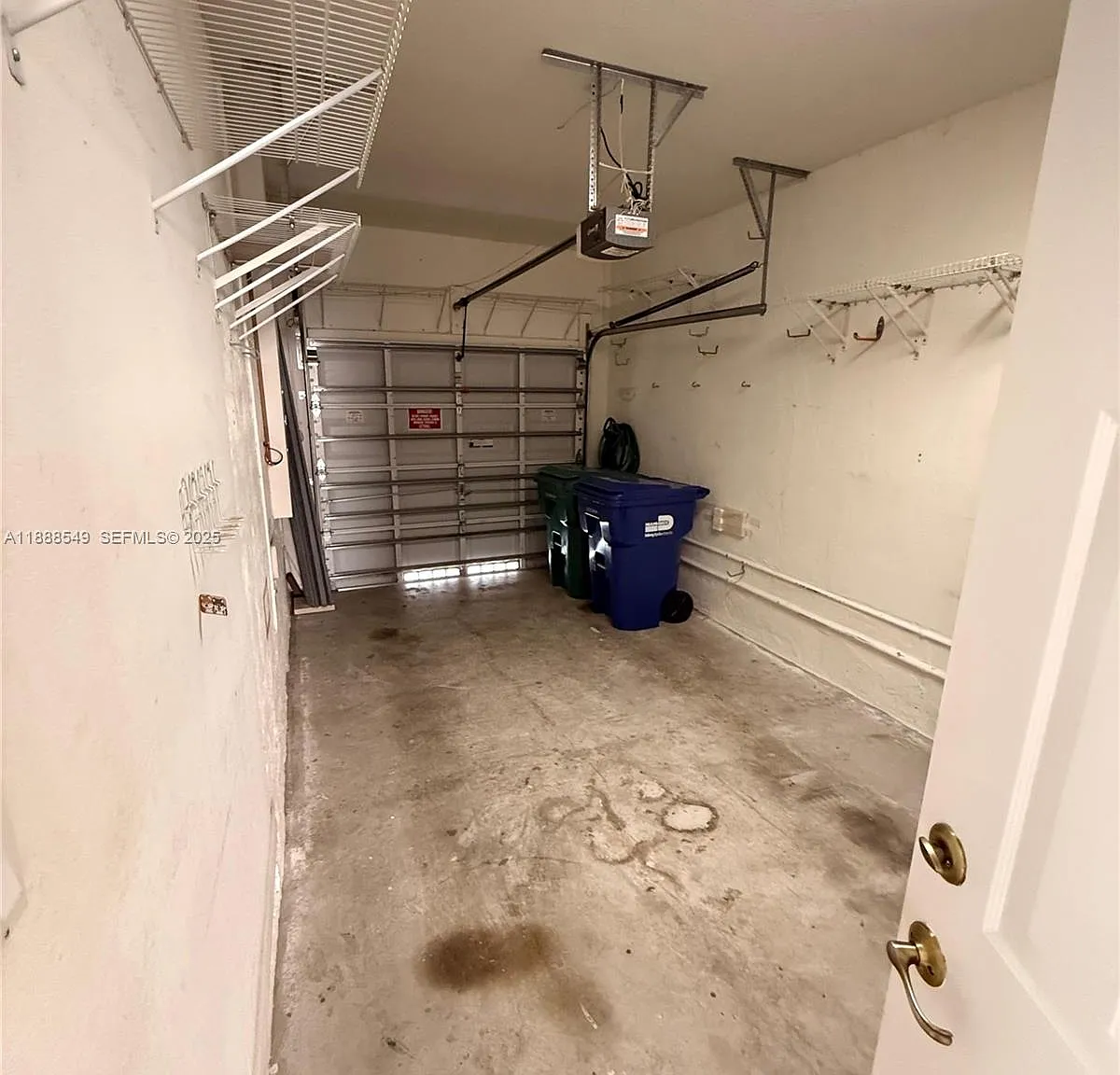 3 bed, 1452 sqft, $2,990 — Photo 4