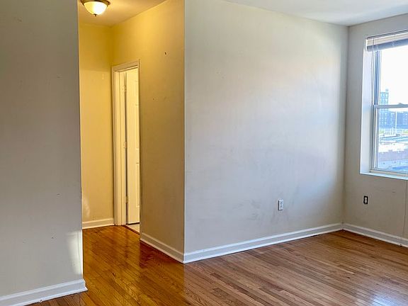 4th image of 4748 Pine St APT 401